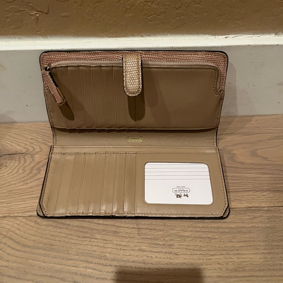 Coach Leather Wallet - Picture 9 of 12